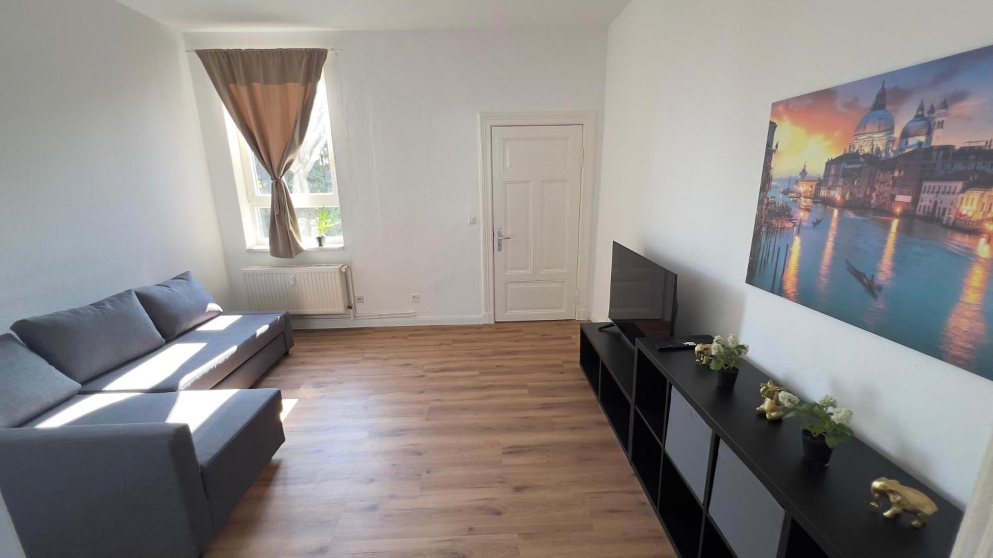 Modernes Apartment Mit 2 Schlafzimmern Und Privatparkplatz Nahe Innenstadt Neumünster Exterior foto
